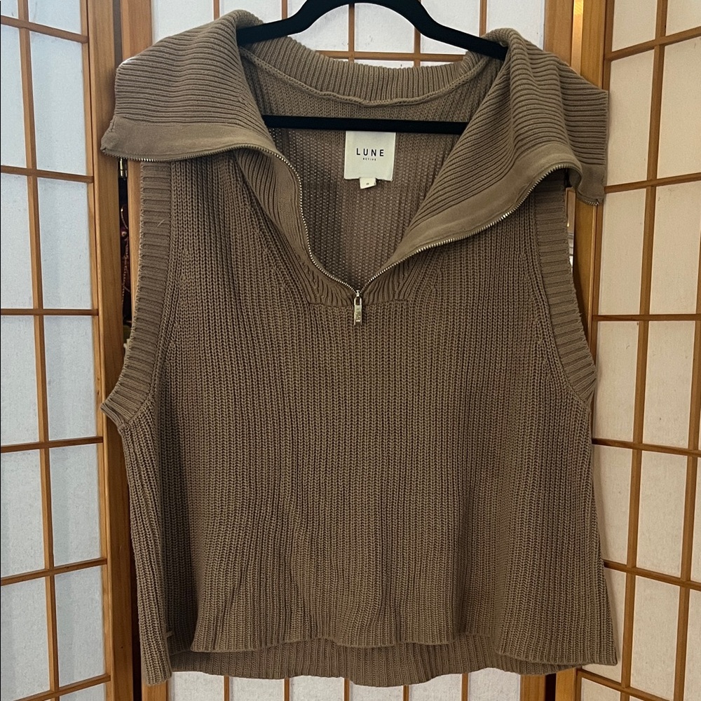Lune Sleeveless Knit Zip Collar Sweater Vest - Taupe. NEW UNUSED